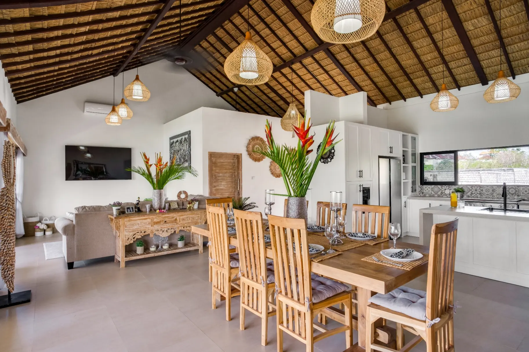 Luxury 2BR villa with 10m swimming pool in Canggu, Bali